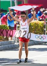 Joc 男子リレー 日本はバトンミス 陸上 ６日