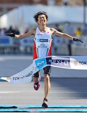 東京マラソン、キプチョゲがＶ 鈴木・一山夫妻、日本勢最上位