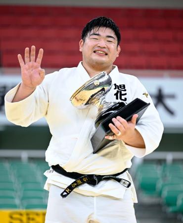 柔道、王子谷が４度目日本一 決勝で羽賀下す