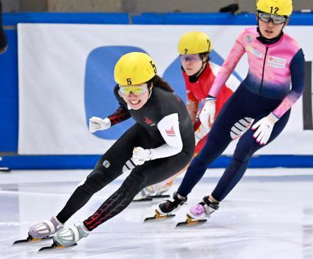 １５歳関口が１５００ｍＶ 全日本ショートトラック第１日