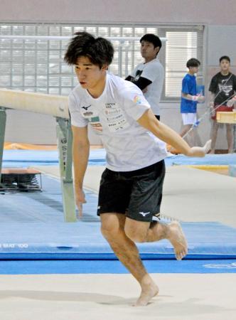 南一輝「わくわくする演技を」 体操パリ五輪代表へ抱負