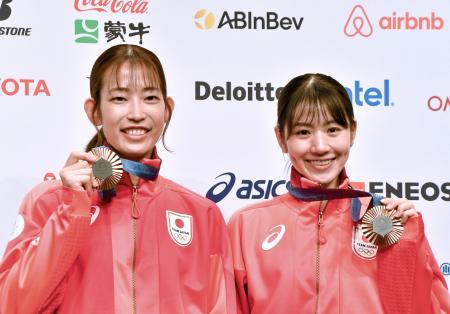 志田千陽、松山奈未は互いに感謝 銅のバドミントン女子ダブルス｜JOC - 日本オリンピック委員会