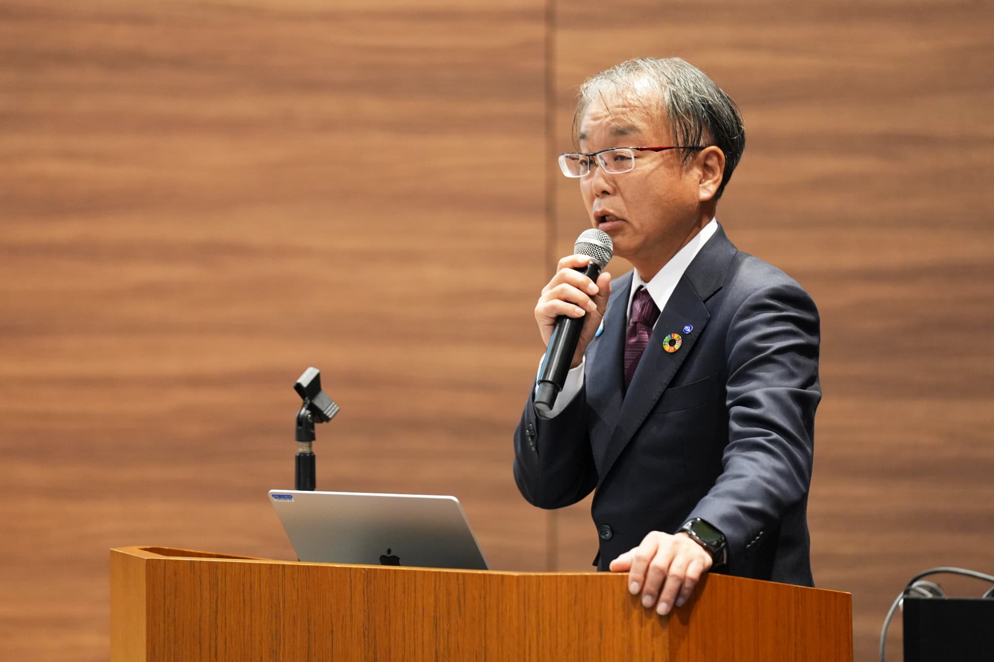 事例報告を行った横浜市にぎわいスポーツ文化局スポーツ振興部長の熊坂俊博氏（写真：アフロスポーツ）