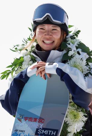 スノーボードＨＰの「ザ・スノーリーグ」第１戦、女子で優勝した冨田せな＝アスペン（ゲッティ＝共同）